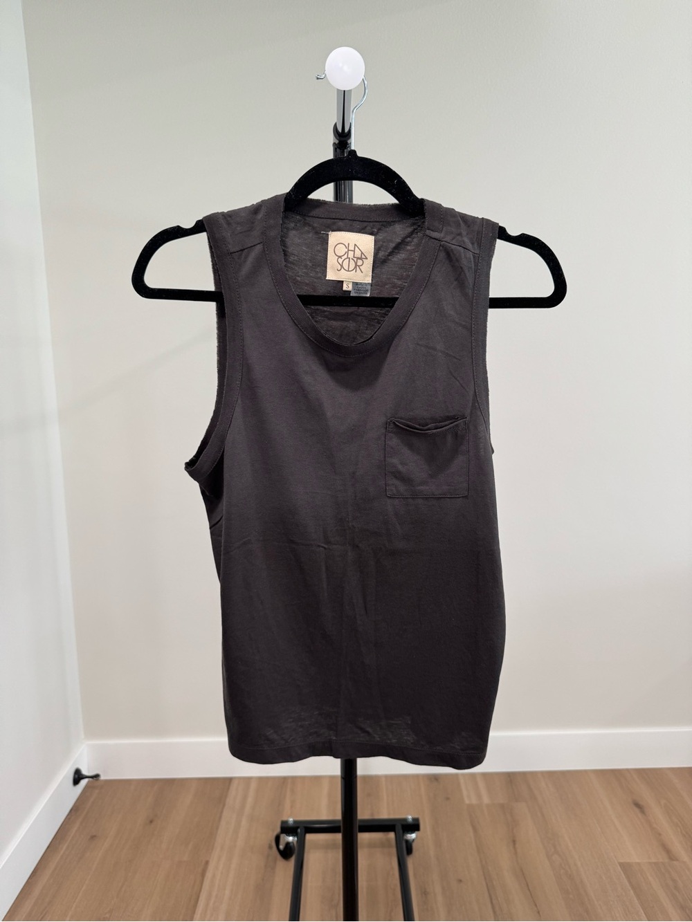 NWT Chaser Eco Recycled Pocket Muscle Tank Top, Charcoal Gray